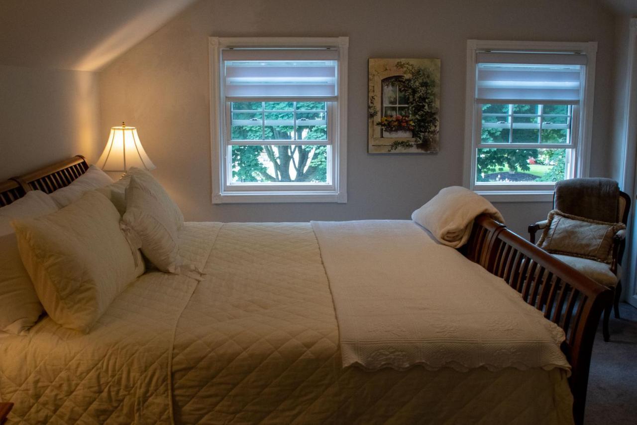 Upper Canada Coach House Niagara-on-the-Lake Extérieur photo